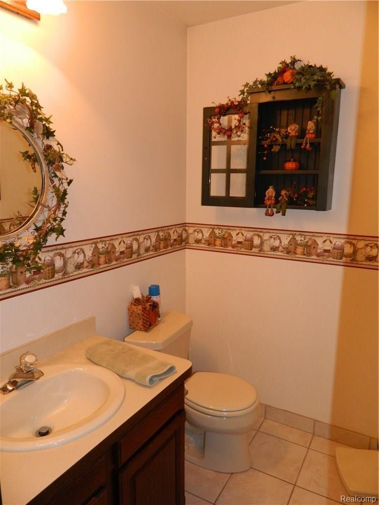 23113 Currie Road South Lyon, MI 48178 - Photo 35 of 49 Powder Room