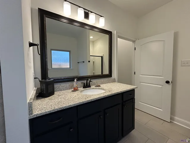 $2,400 | 721 Bellegrove Sq Avenue, Baton Rouge, LA 70810