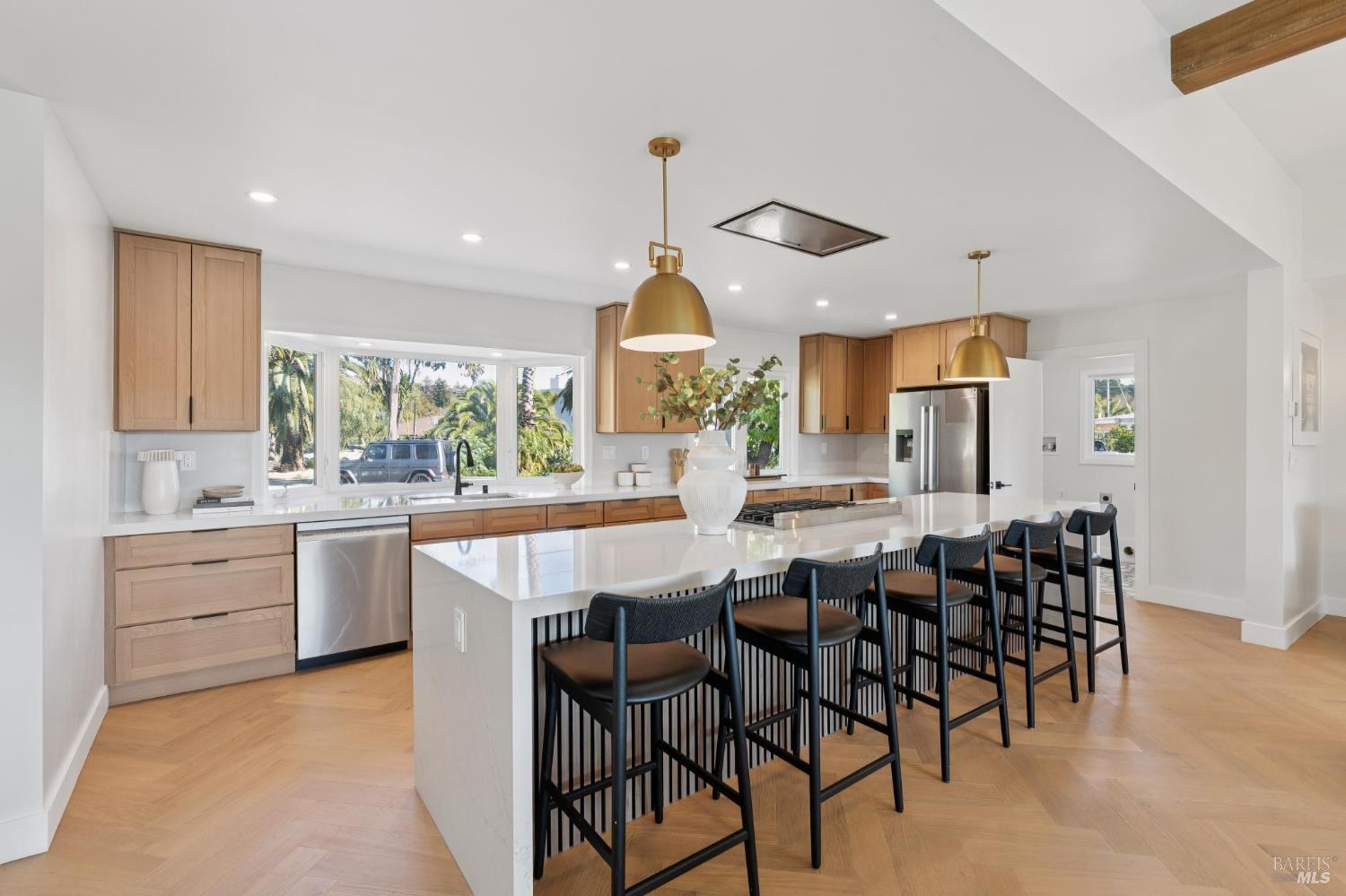 44 Summit Avenue San Rafael, CA 94901 - Photo 14 of 65