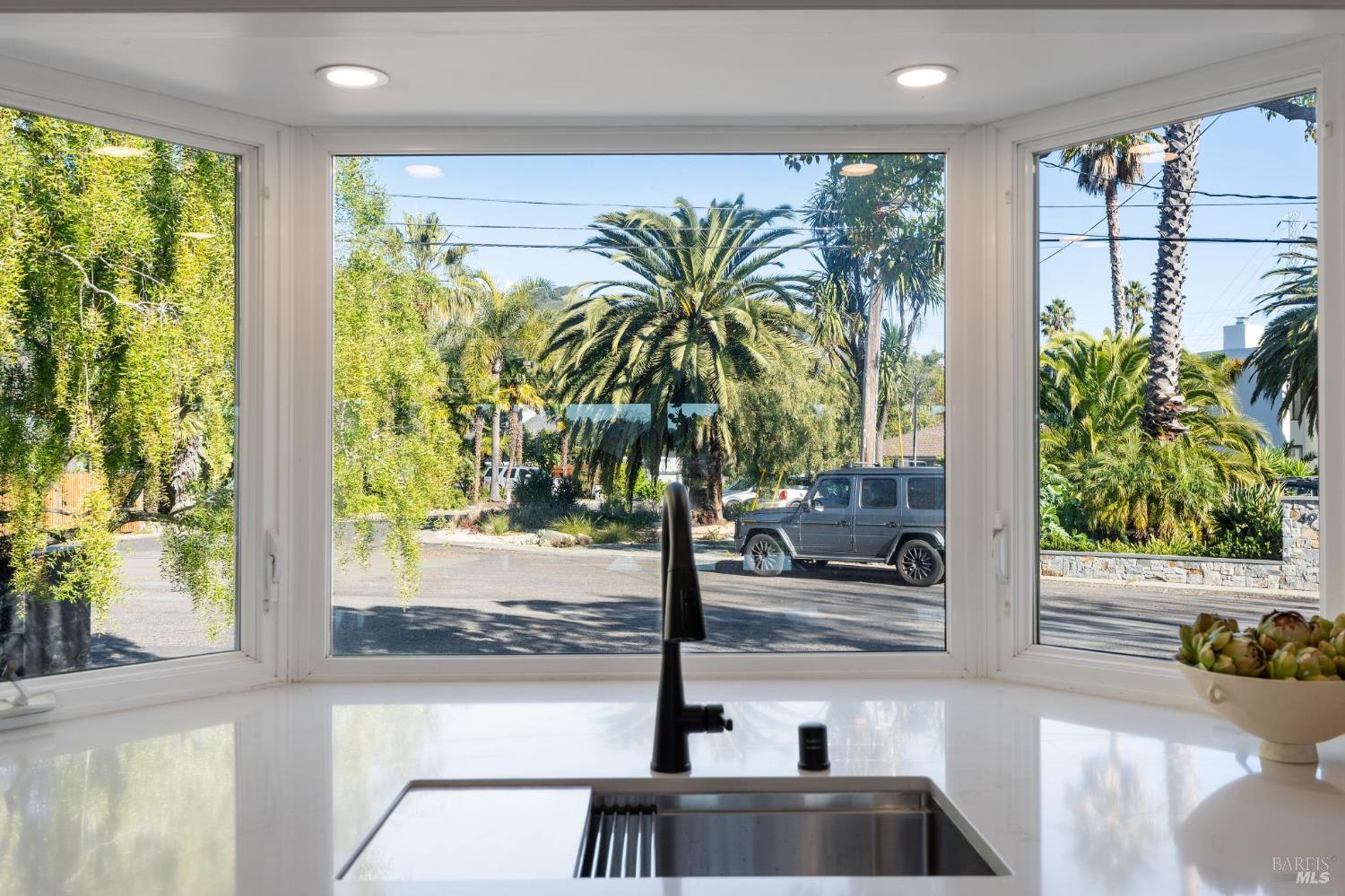 44 Summit Avenue San Rafael, CA 94901 - Photo 23 of 65