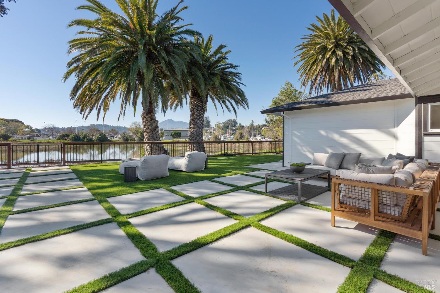 44 Summit Avenue San Rafael, CA 94901 - Photo 6 of 65