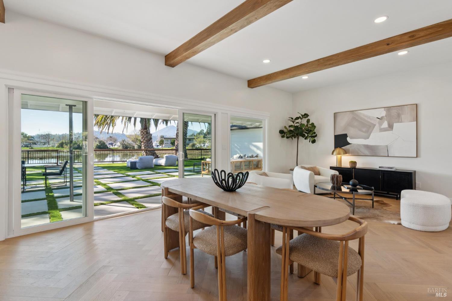 44 Summit Avenue San Rafael, CA 94901 - Photo 9 of 65