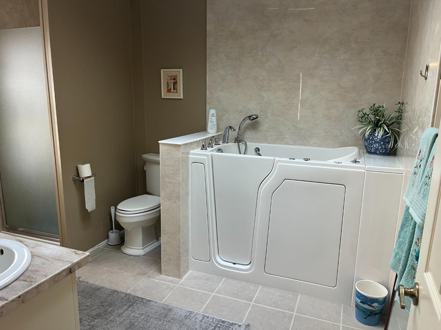500 North Tully Road, Unit 39 Turlock, CA 95380 - Photo 17 of 23 a utility room with dryer and washer