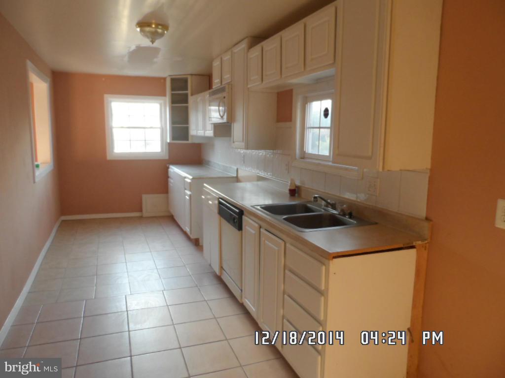8100 Bock Road Fort Washington, MD 20744 - Photo 6 of 11 Kitchen