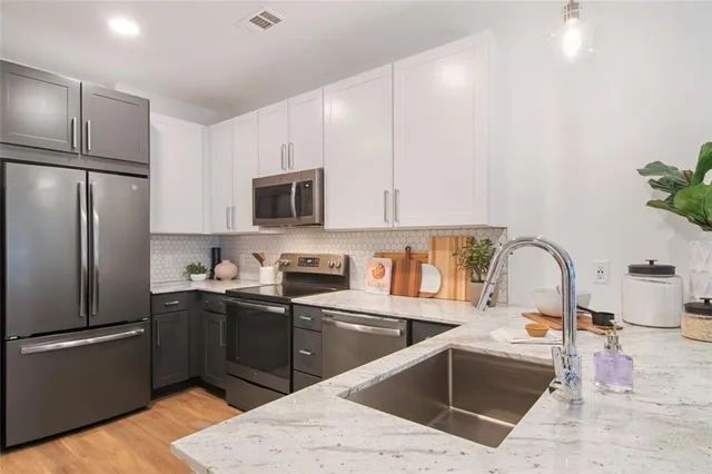 $2,850 | 230 Bill Kennedy Way Southeast, Unit A140, Atlanta, GA 30316