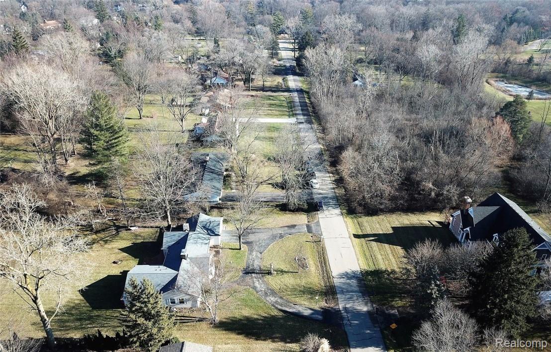 29204 Utley Road Farmington, MI 48334 - Photo 11 of 52 view of street