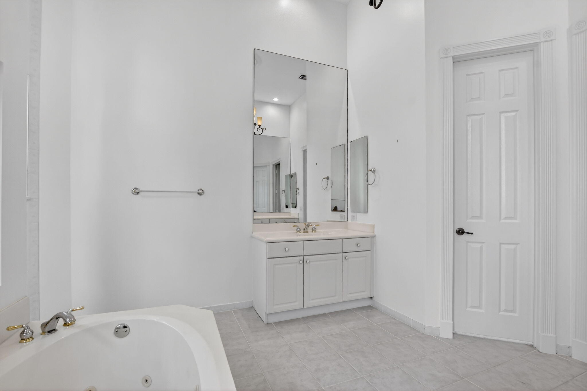 21719 Marigot Drive Boca Raton, FL 33428 - Photo 17 of 53 Primary Bathroom