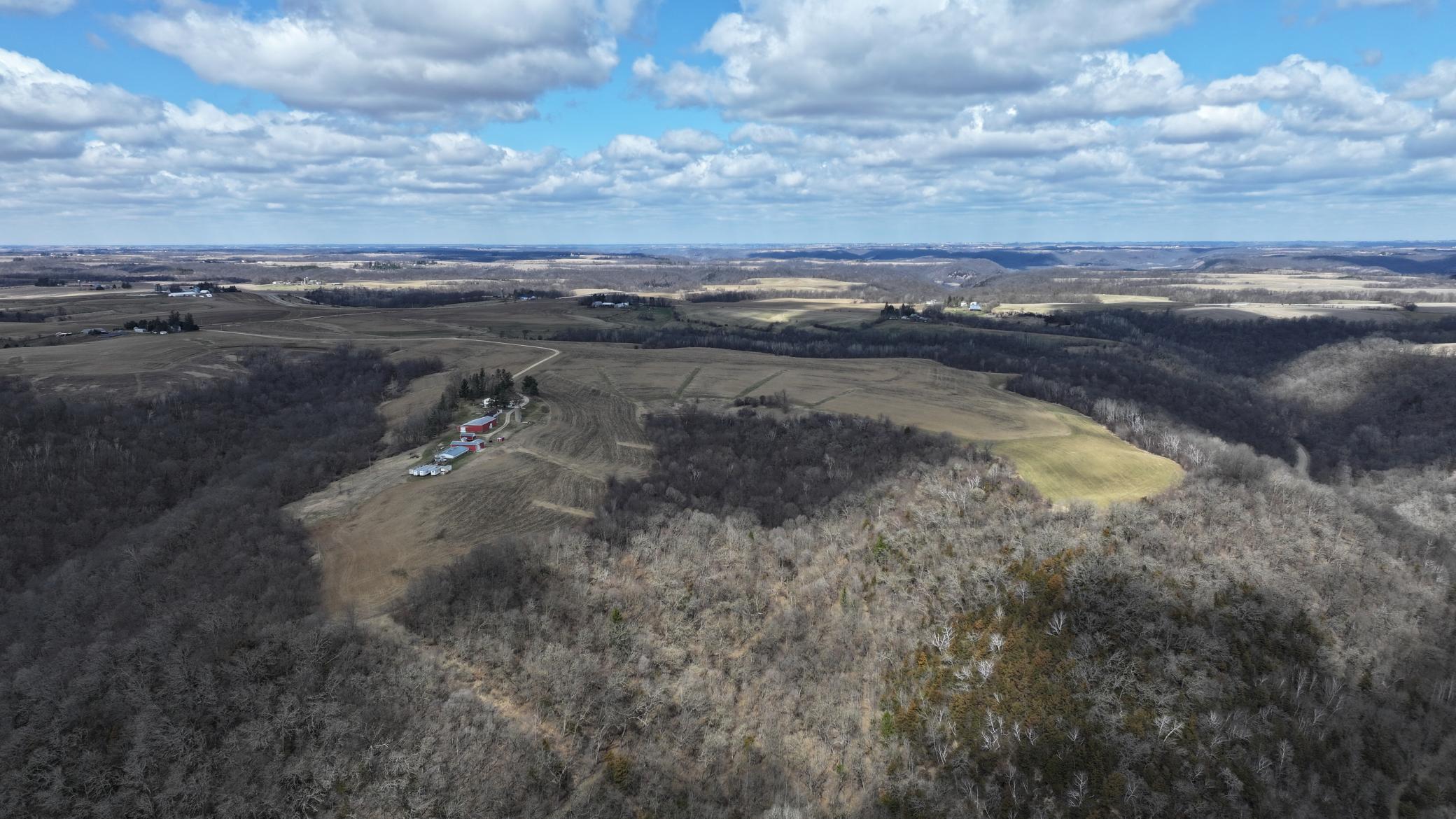 8492 Glory Road Houston, MN 55943 - Photo 3 of 111
