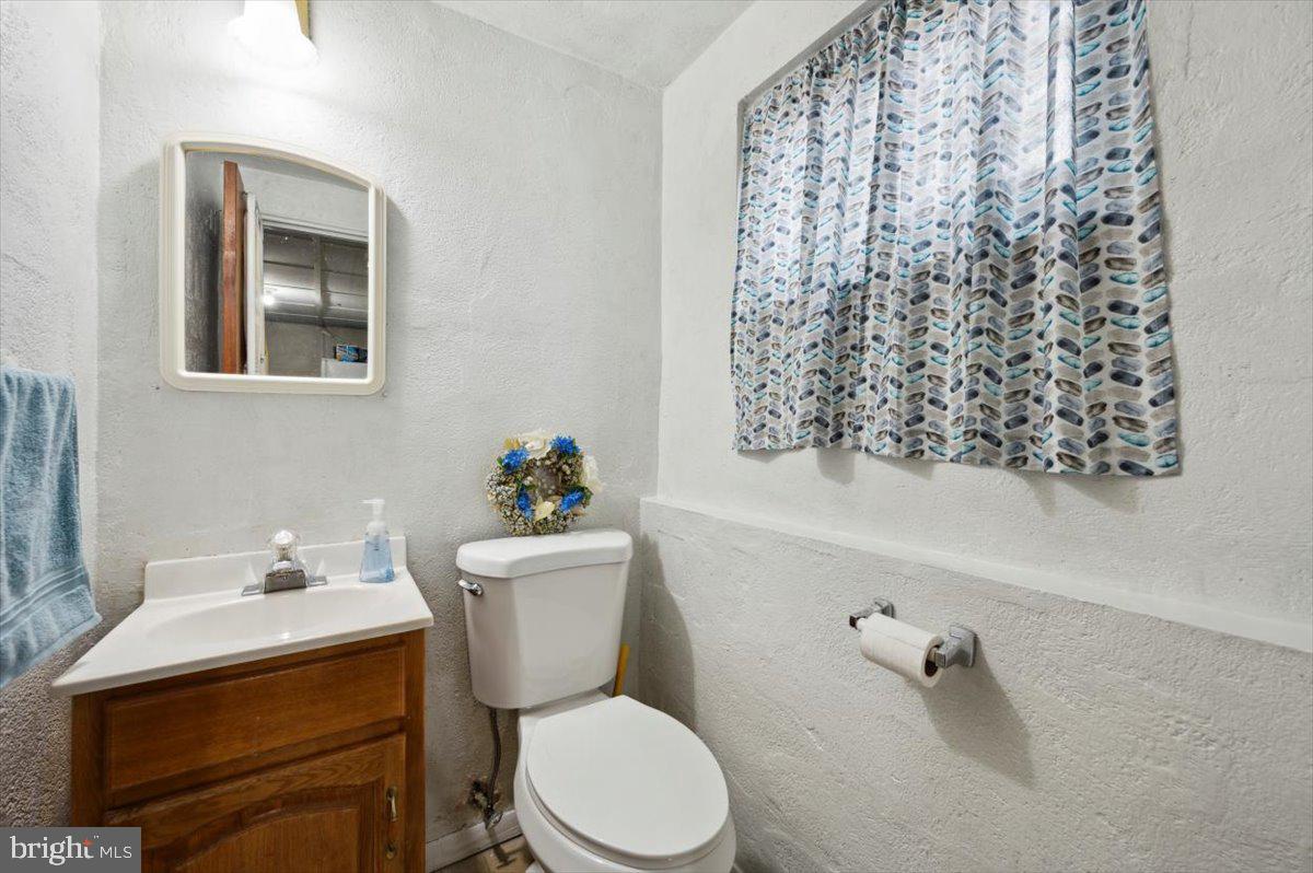 112 Gleaves Road Springfield, PA 19064 - Photo 23 of 27 Lower Level Powder Room