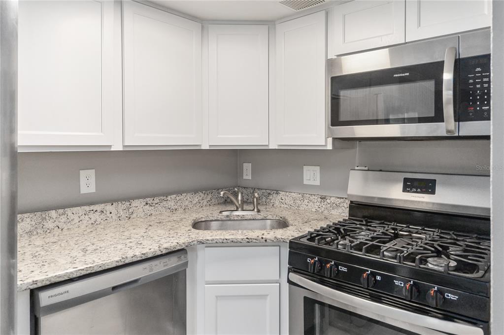 129 Blue Pointe Way, Unit 230 Altamonte Springs, FL 32701 - Photo 8 of 26