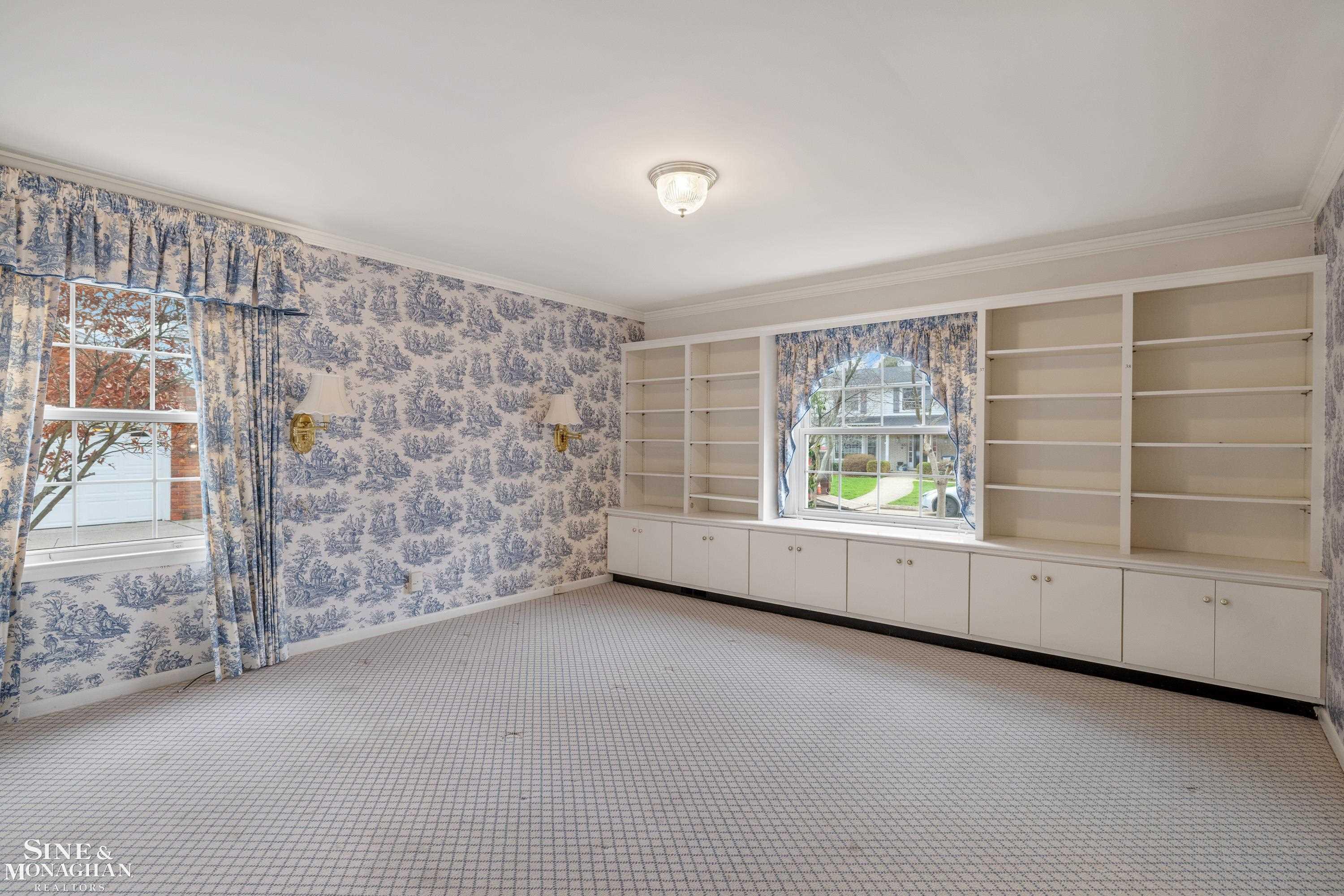 72 South Duval Road Grosse Pointe, MI 48236 - Photo 20 of 48 50204422-e0d1ff87-67d9-49f2-955e-de6a8977dd1b.JPG