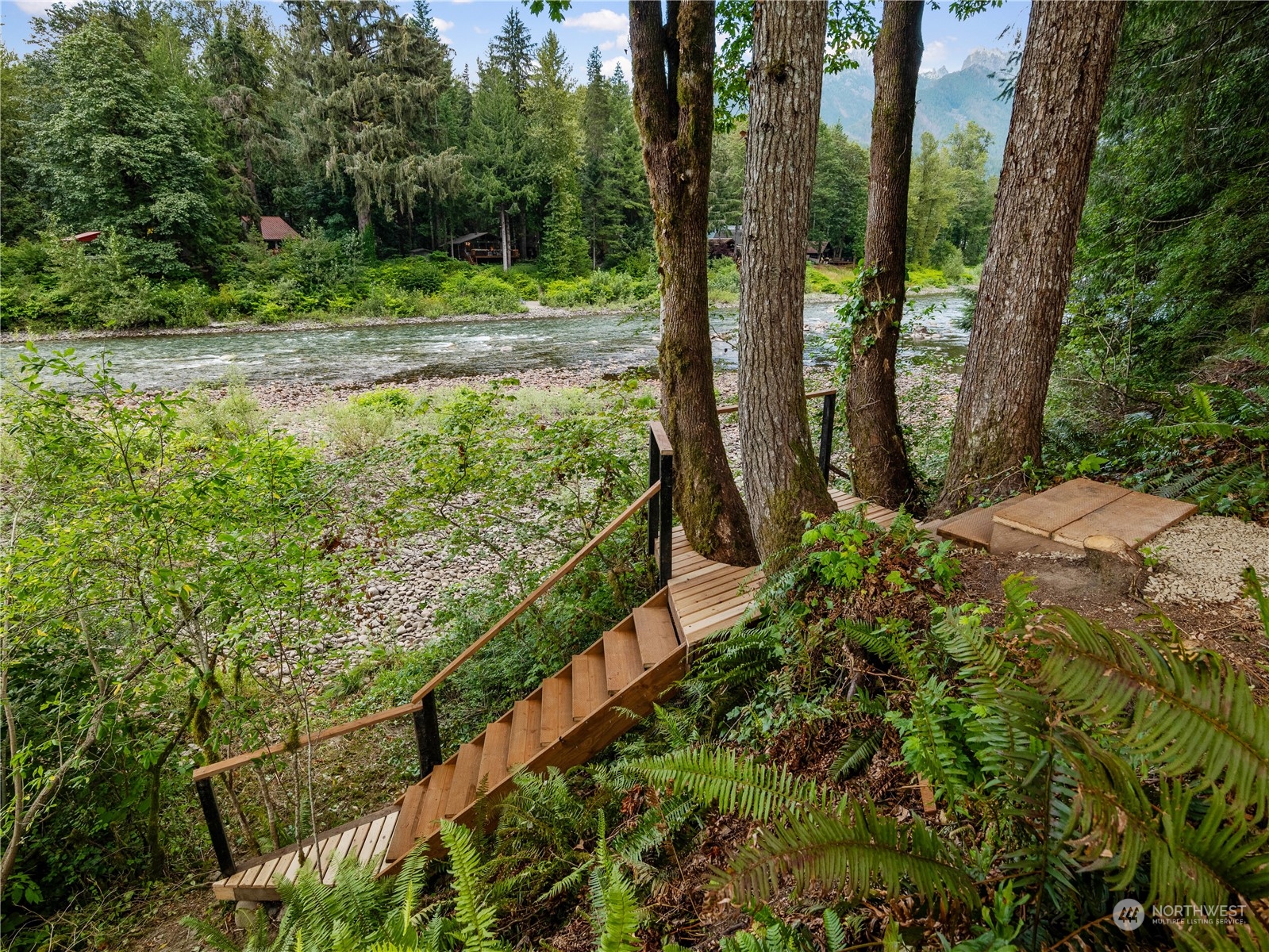 51417 South Riverside Road Gold Bar, WA 98251 - Photo 39 of 40 a view of backyard with green space