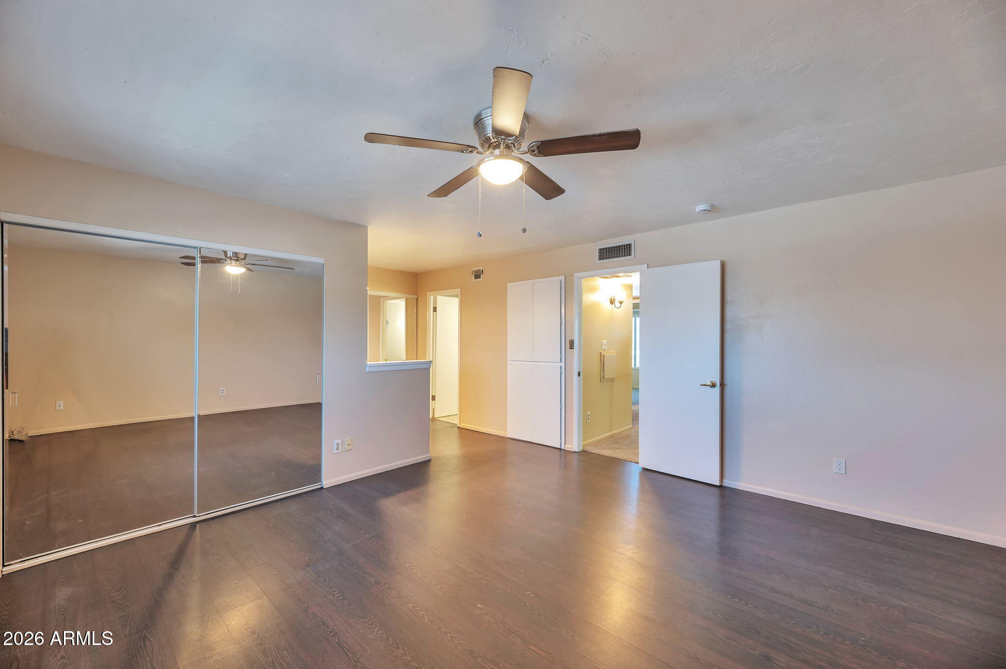 2025 West Elm Street Phoenix, AZ 85015 - Photo 11 of 25 10-web-or-mls-QP- 780_2042