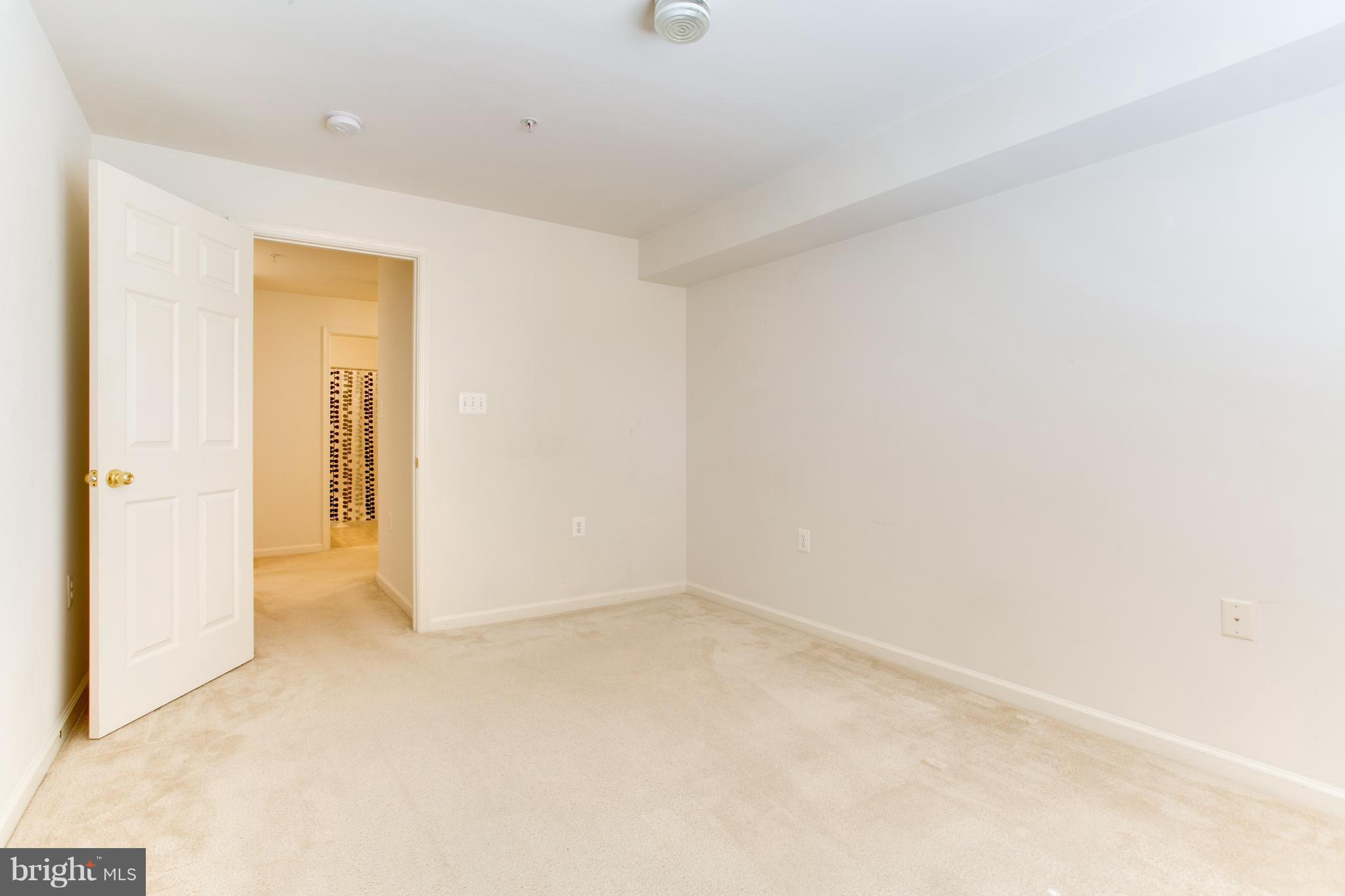 6020 Machen Road, Unit 177 Centreville, VA 20121 - Photo 19 of 30 a view of an empty room