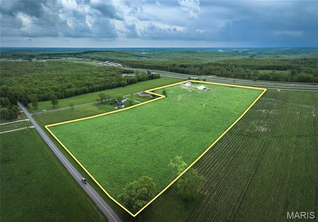 $895,000 | 15227 County Road 1110, St. James, MO 65559