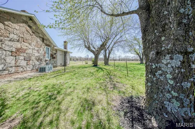 $895,000 | 15227 County Road 1110, St. James, MO 65559