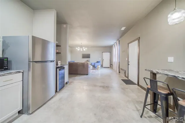 $895,000 | 15227 County Road 1110, St. James, MO 65559