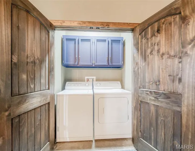 $895,000 | 15227 County Road 1110, St. James, MO 65559