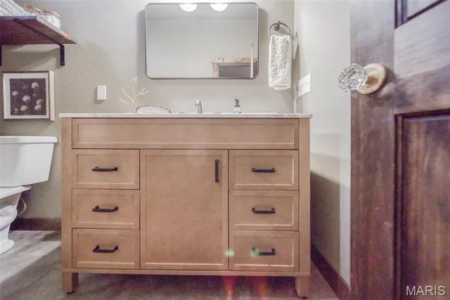 $895,000 | 15227 County Road 1110, St. James, MO 65559