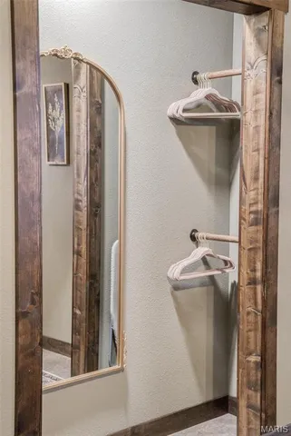 $895,000 | 15227 County Road 1110, St. James, MO 65559