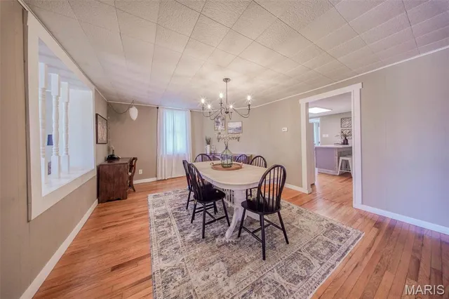 $895,000 | 15227 County Road 1110, St. James, MO 65559