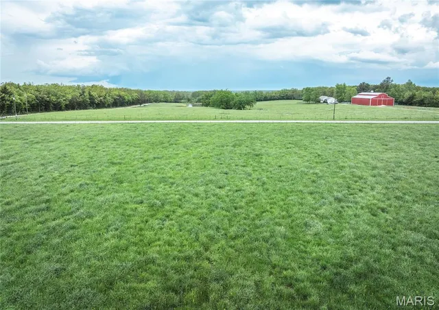 $895,000 | 15227 County Road 1110, St. James, MO 65559