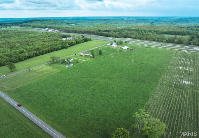 $895,000 | 15227 County Road 1110, St. James, MO 65559