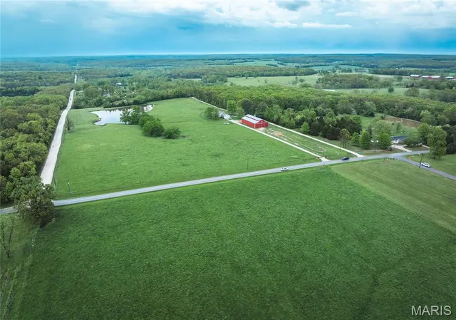 $895,000 | 15227 County Road 1110, St. James, MO 65559