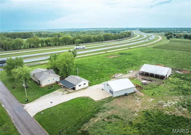 $895,000 | 15227 County Road 1110, St. James, MO 65559