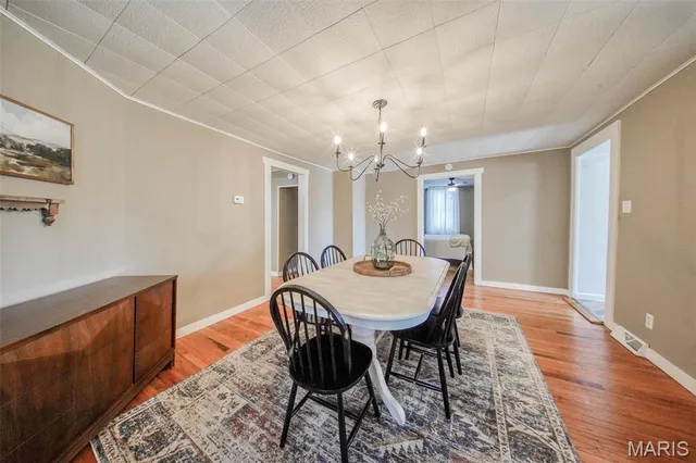 $895,000 | 15227 County Road 1110, St. James, MO 65559