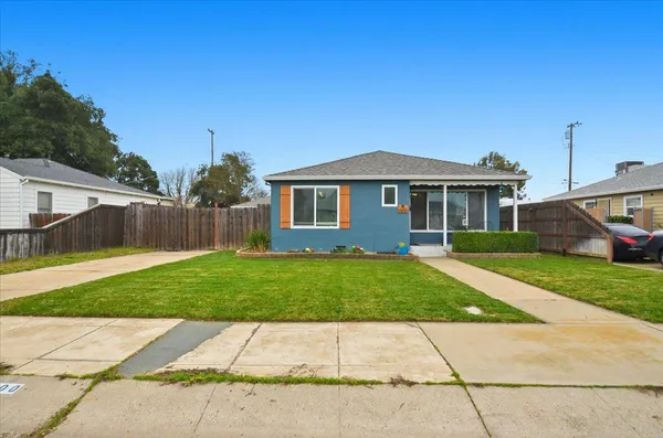 $445,000 | 600 Alicante Drive, Lodi, CA 95240