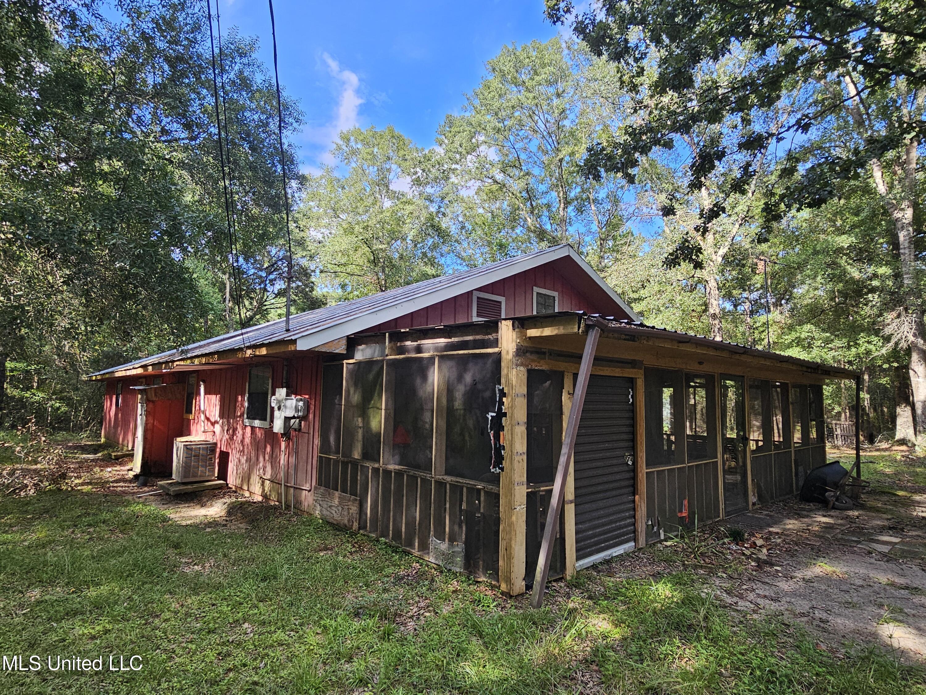 361 Pine Grove Road Picayune, MS 39466 - Photo 13 of 20 Side-Front of Home