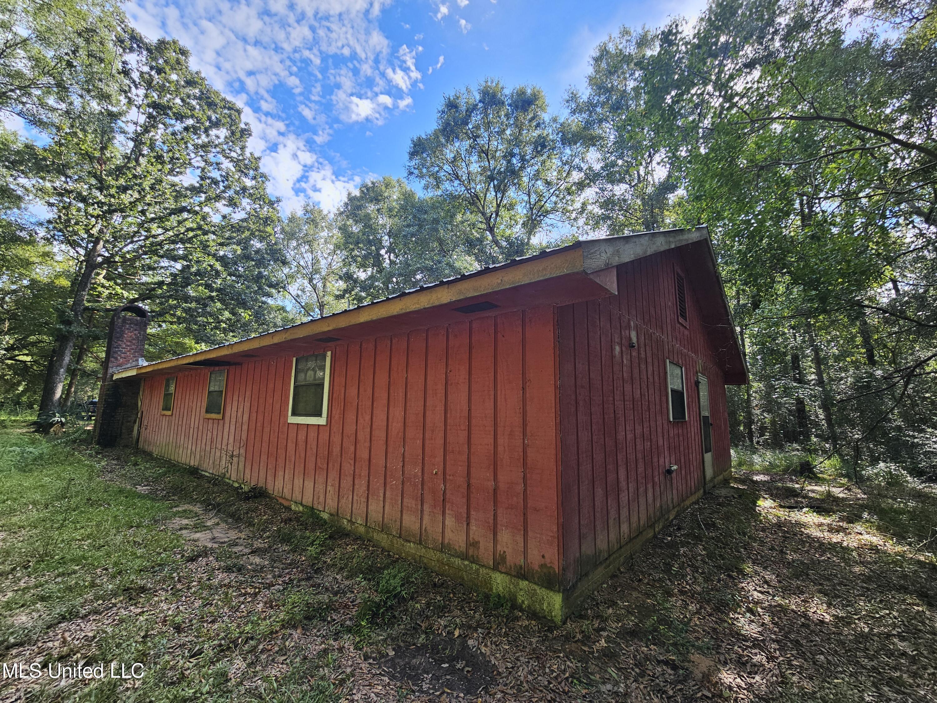 361 Pine Grove Road Picayune, MS 39466 - Photo 14 of 20 Side-Rear of Home