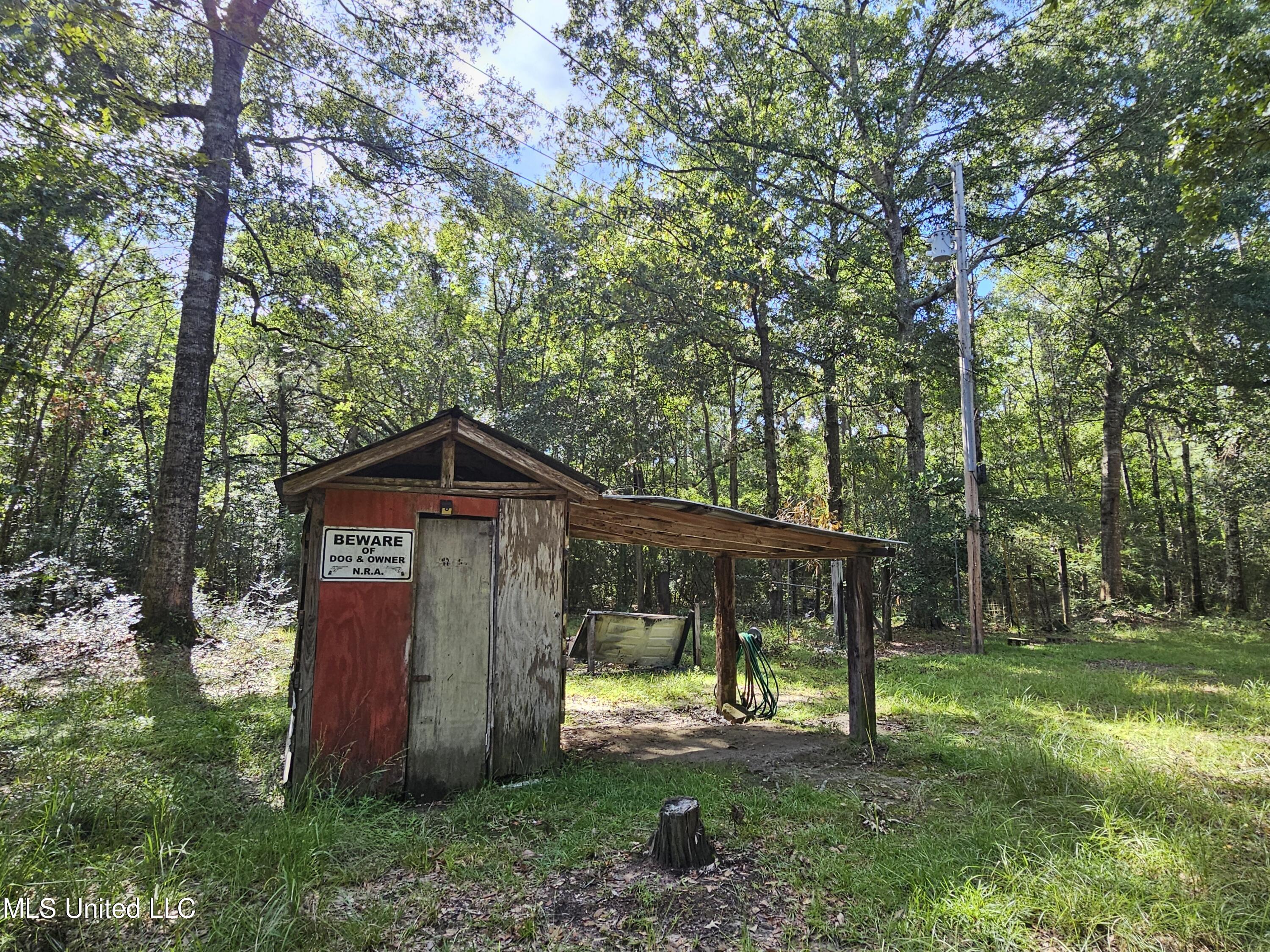 361 Pine Grove Road Picayune, MS 39466 - Photo 15 of 20 Pump House Shed