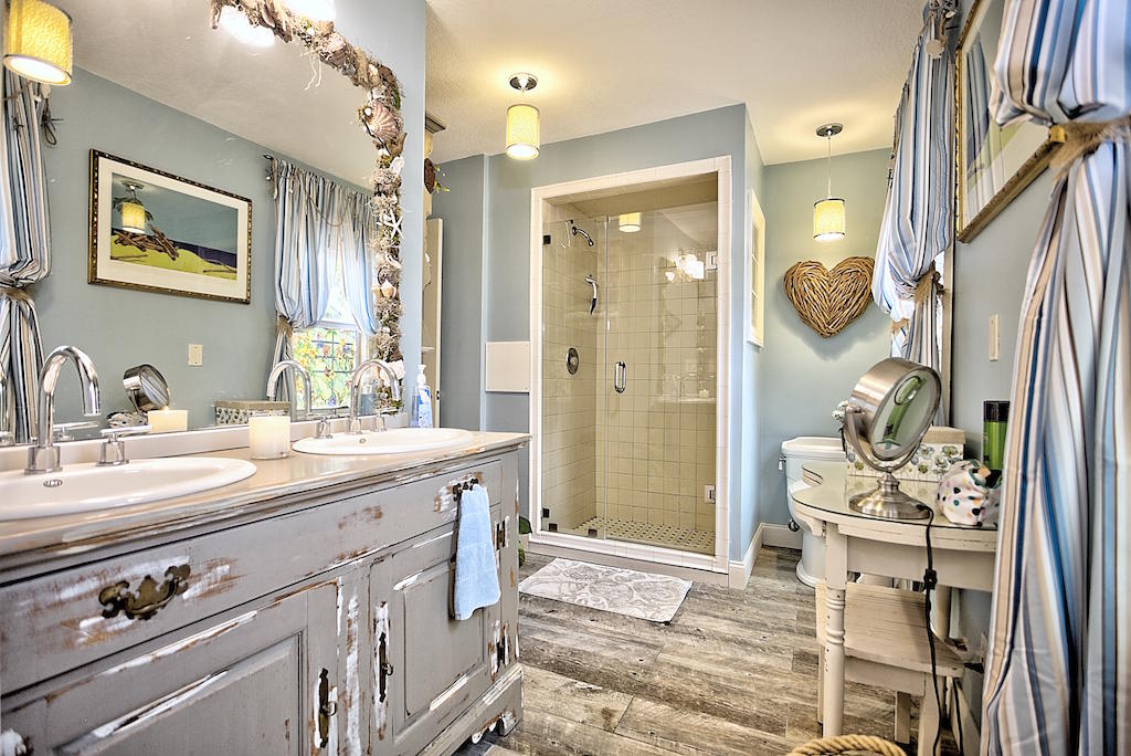 9394 Sandy Run Road Jupiter, FL 33478 - Photo 15 of 33 Master Bath