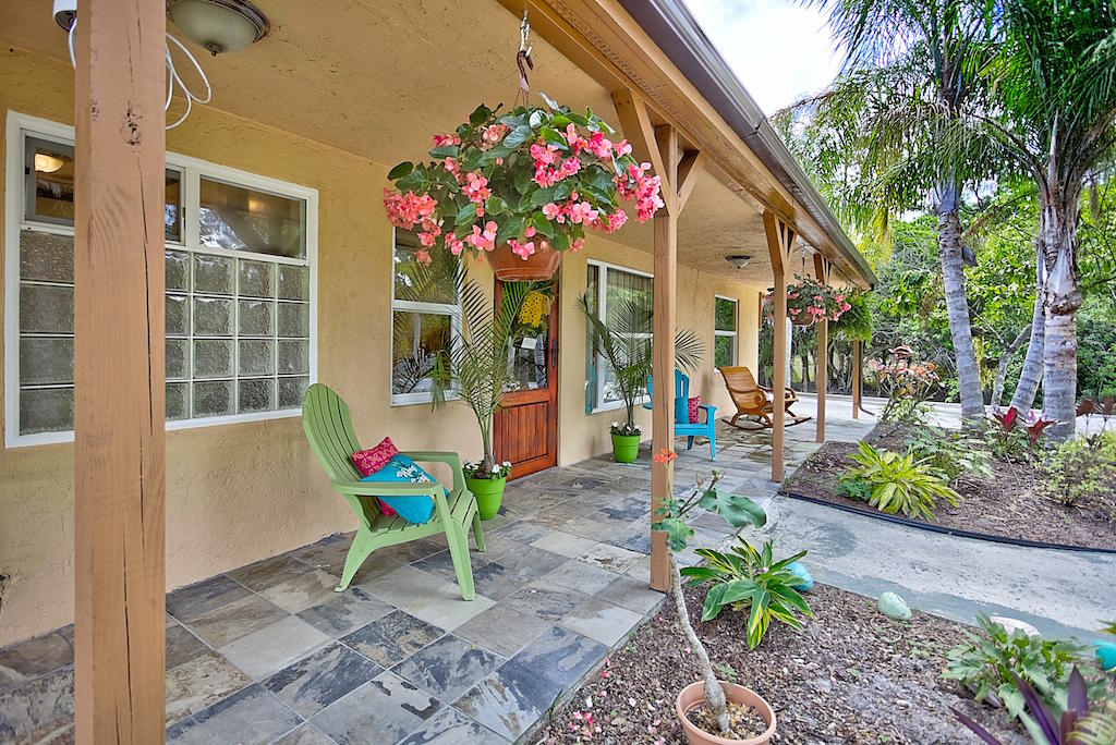 9394 Sandy Run Road Jupiter, FL 33478 - Photo 27 of 33 Front Porch