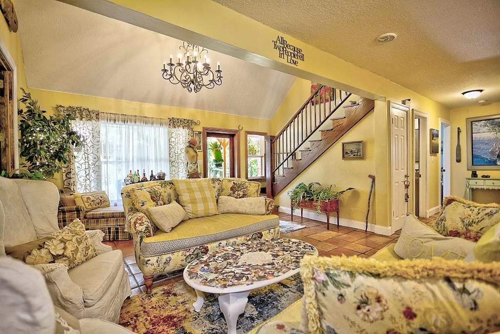 9394 Sandy Run Road Jupiter, FL 33478 - Photo 5 of 33 Living and Family