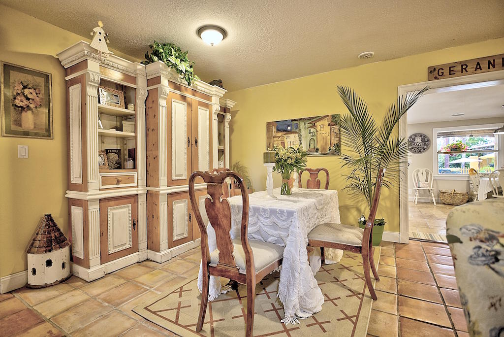 9394 Sandy Run Road Jupiter, FL 33478 - Photo 6 of 33 Family Room