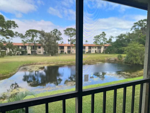 $1,800 | 7593 Tahiti Lane, Unit 205, Lake Worth, FL 33467