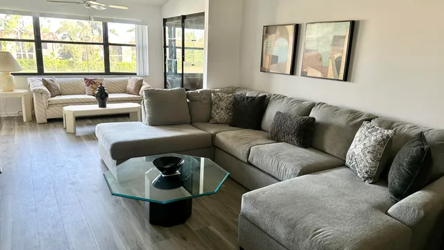 $1,800 | 7593 Tahiti Lane, Unit 205, Lake Worth, FL 33467