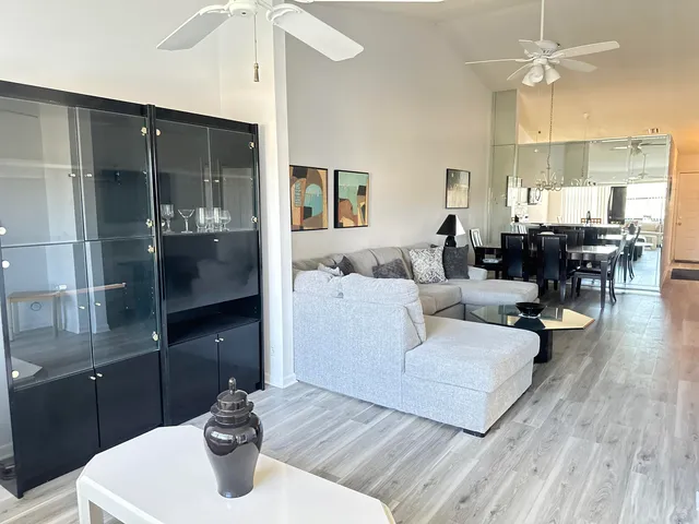 $1,800 | 7593 Tahiti Lane, Unit 205, Lake Worth, FL 33467