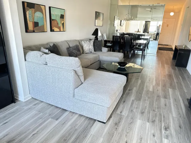 $1,800 | 7593 Tahiti Lane, Unit 205, Lake Worth, FL 33467