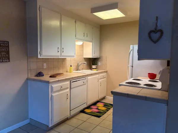 $174,800 | 3790 West Benjamin Holt Drive, Unit 6, Stockton, CA 95219