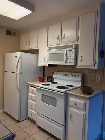 $174,800 | 3790 West Benjamin Holt Drive, Unit 6, Stockton, CA 95219