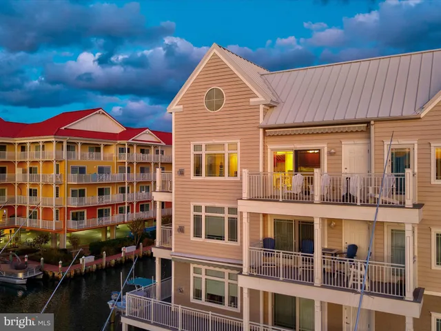 $1,200,000 | 310 13th Street, Unit 302, Ocean City, MD 21842