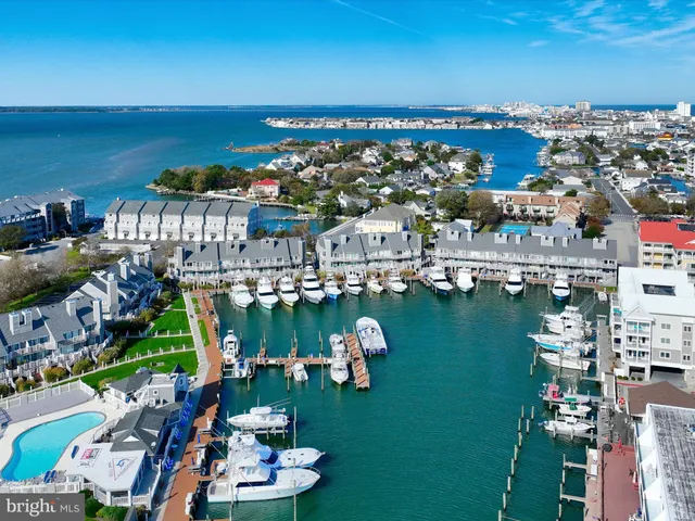$1,200,000 | 310 13th Street, Unit 302, Ocean City, MD 21842