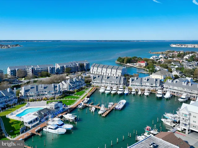 $1,200,000 | 310 13th Street, Unit 302, Ocean City, MD 21842