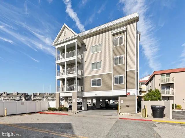 $1,200,000 | 310 13th Street, Unit 302, Ocean City, MD 21842