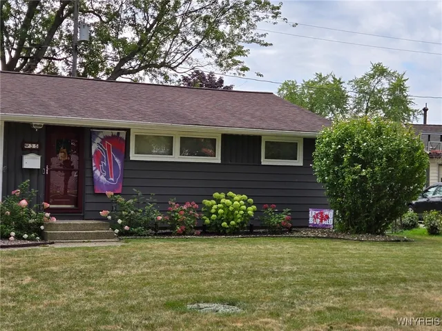 $269,900 | 35 Lindan Drive, Lancaster, NY 14043