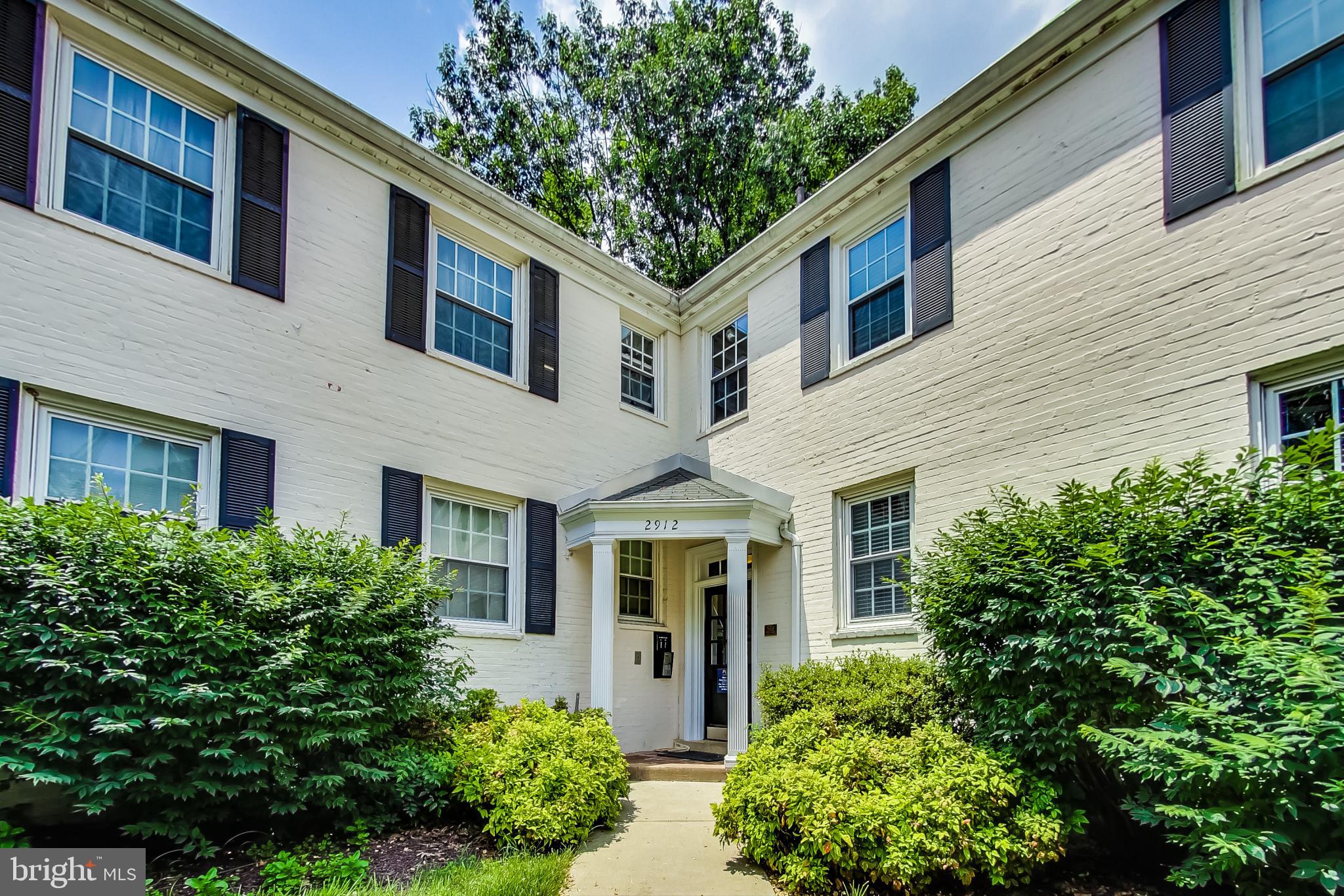 2912 13th Road South, Unit 12104 Arlington, VA 22204 - Photo 3 of 27 Communal Entrance